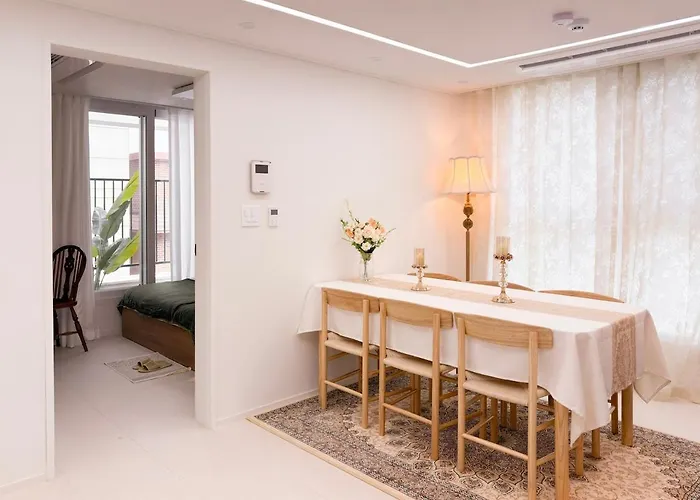 Classic Brand New 3br 3 Min To Station 10 Min To Gangnam Seongsu Jamsil *